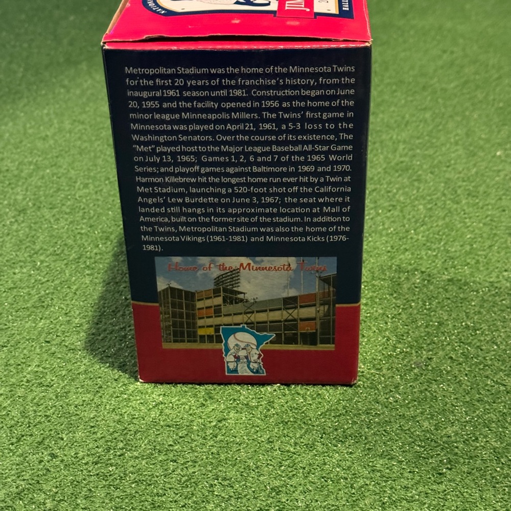 Jim Kaat Hall of Fame Collectible Bobble Head - Picture 7 of 9